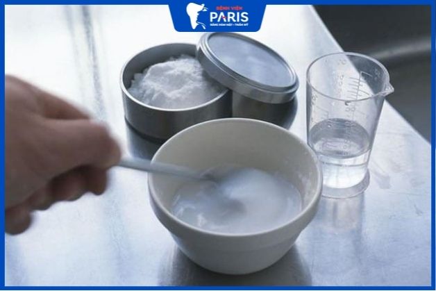 Sử dụng muối trắng để làm sạch cao răng tại nhà