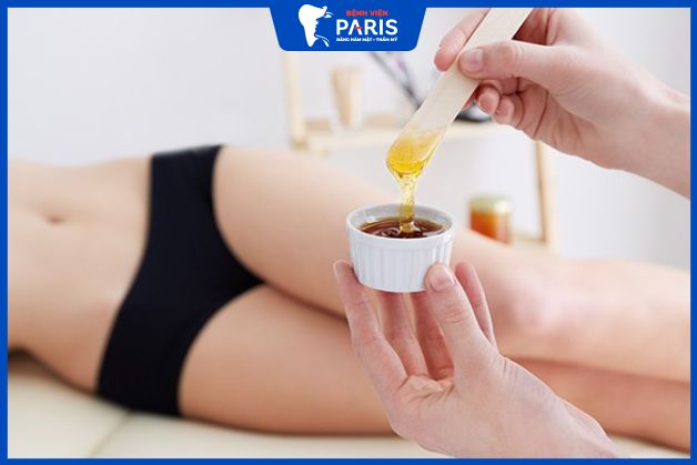 Với đặc điểm kết dính, mật ong có thể loại bỏ sạch các sợi lông nhanh chóng