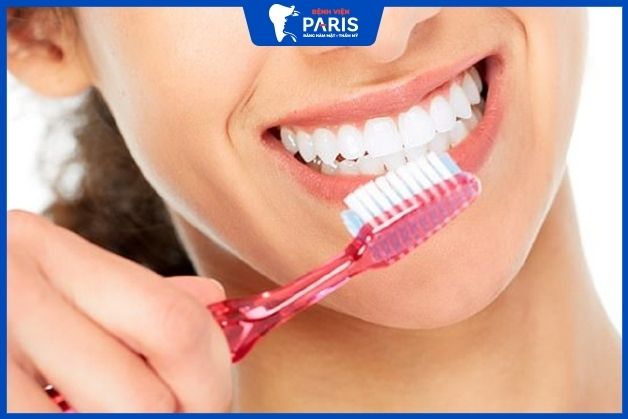 Đánh răng mỗi ngày giúp răng miệng luôn trắng sáng
