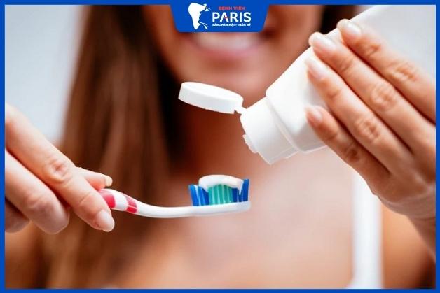 Vệ sinh răng sạch sẽ