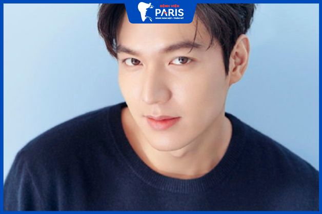 Lee Min Ho - "Ông chồng quốc dân" của biết bao thiếu nữ sở hữu khuôn mặt đẹp như tạc tượng với mắt 2 mí, mũi cao và quai hàm sắc cạnh