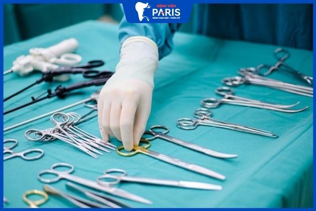 Phòng và dụng cụ phẫu thuật vô trùng