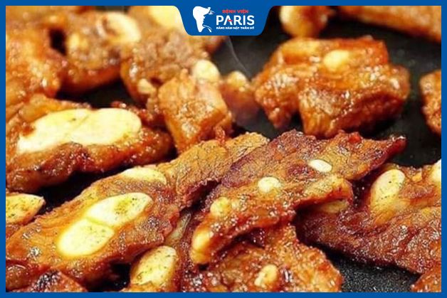 Người mới độn cằm không nên ăn đồ cứng