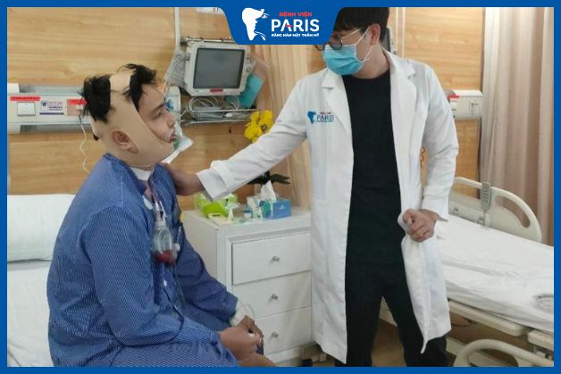 Khách hàng được chăm sóc tận tình sau khi phẫu thuật