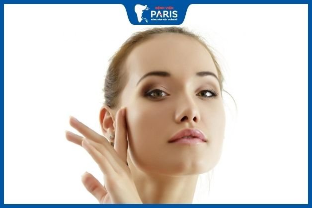 Dáng cằm tự nhiên sau phẫu thuật